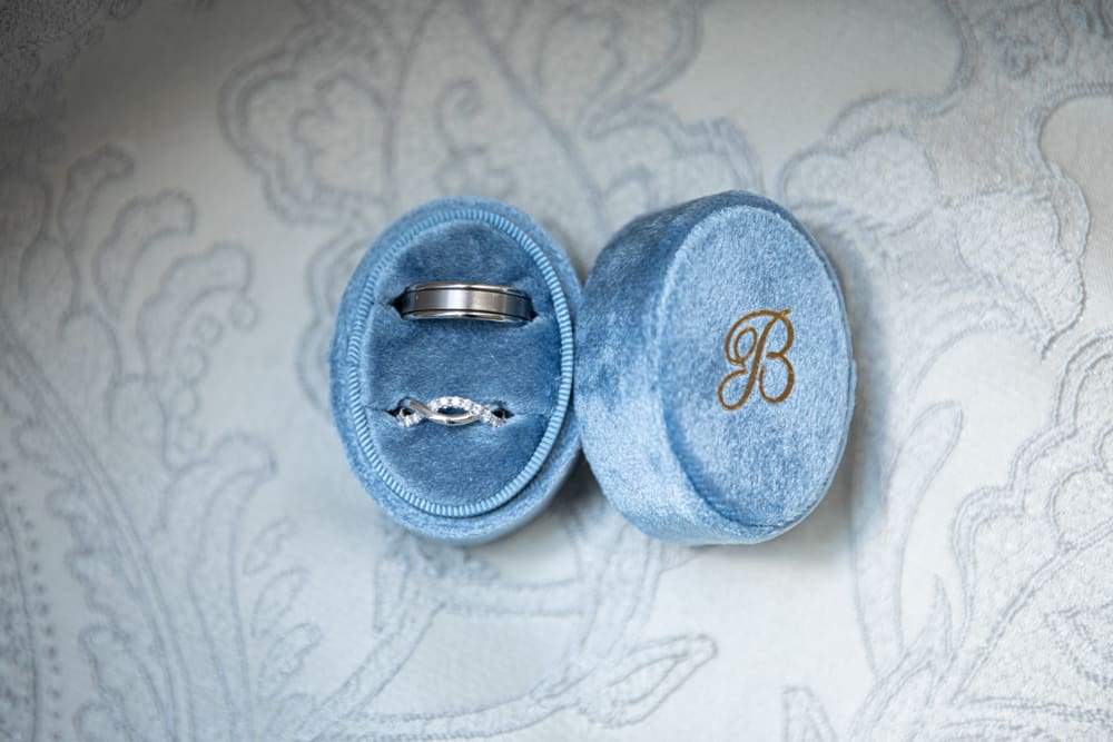 wedding rings in a box at crabtree's kittle house in chappaqua ny