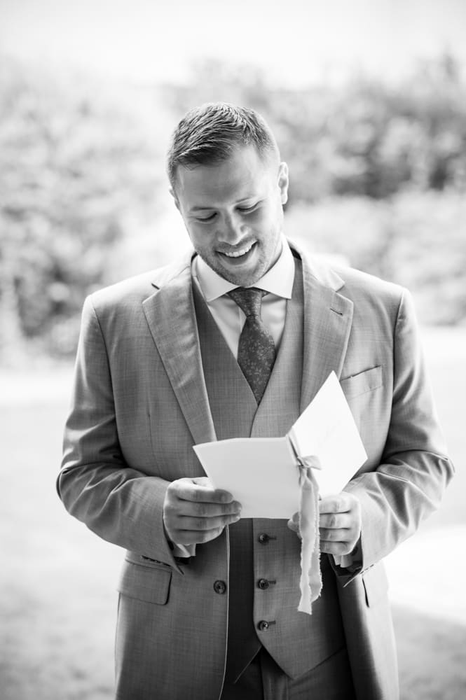 black & white groom portrait at crabtree's kittle house in chappaqua ny