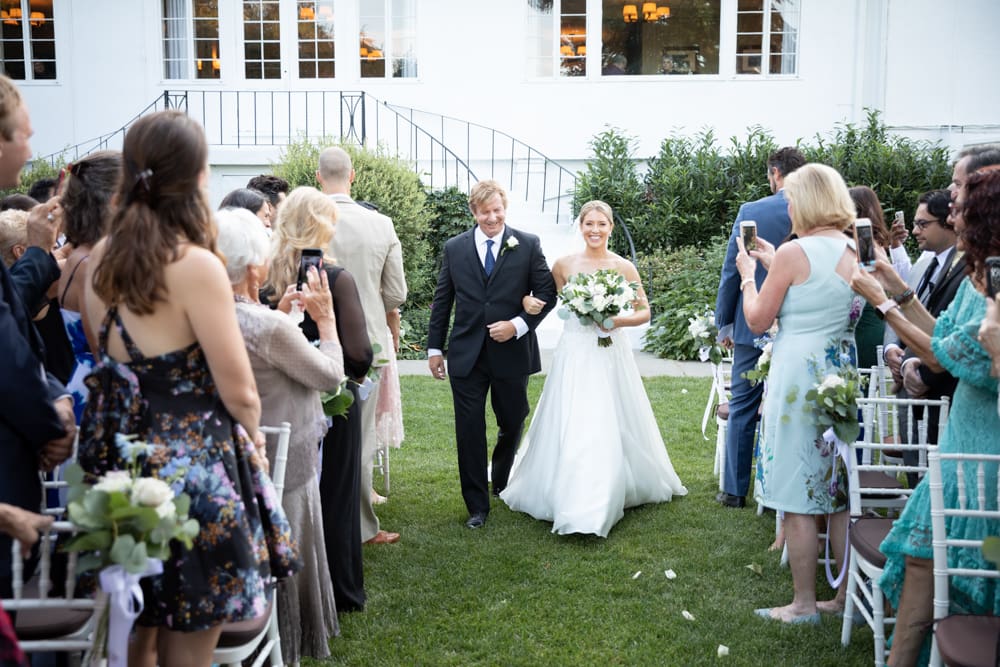 wedding ceremony at crabtree's kittle house in chappaqua ny