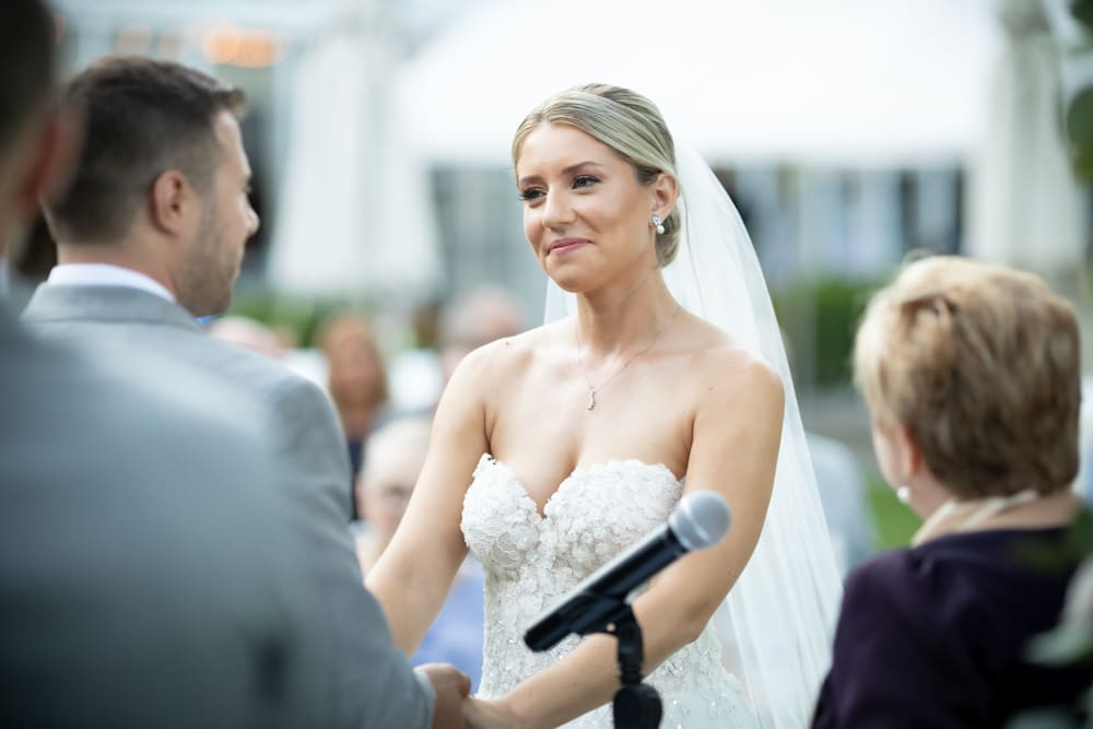 wedding ceremony at crabtree's kittle house in chappaqua ny
