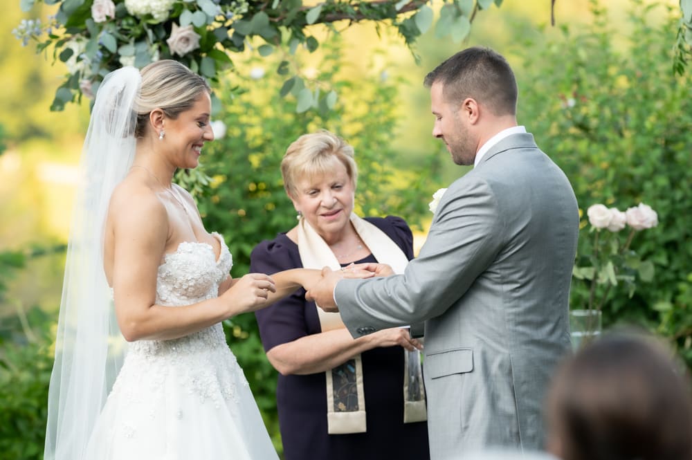 wedding ceremony at crabtree's kittle house in chappaqua ny