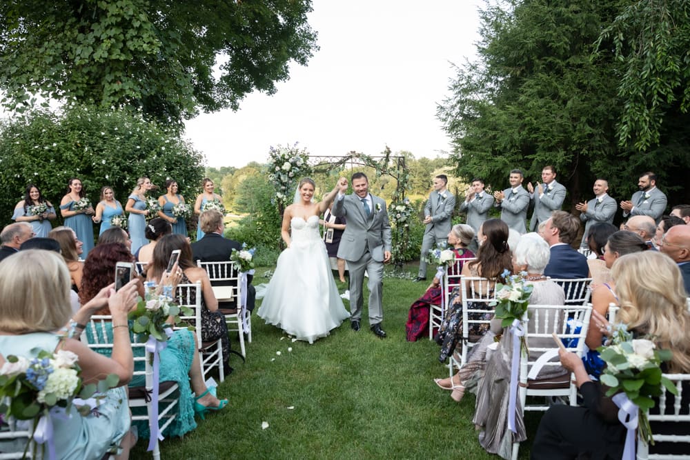 wedding ceremony at crabtree's kittle house in chappaqua ny