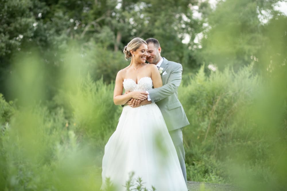candid wedding portrait at crabtree's kittle house in chappaqua ny