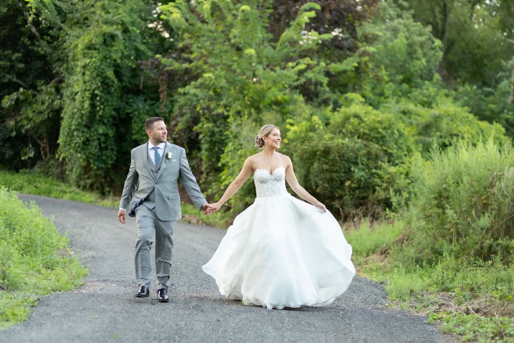 a bride and groom at crabtree's kittle house in chappaqua ny